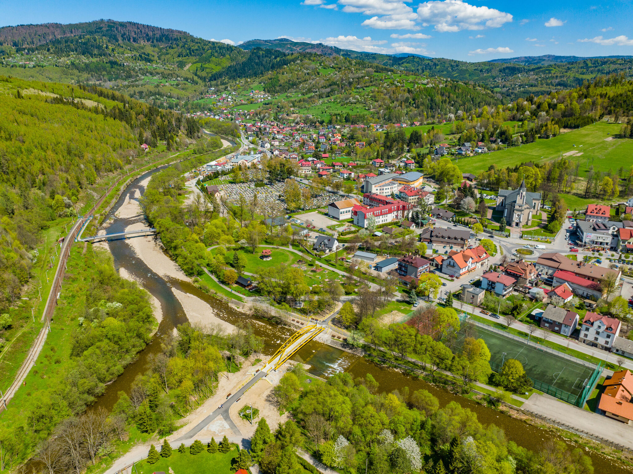 Cmentarz parafialny w Rajczy Kopiowanie